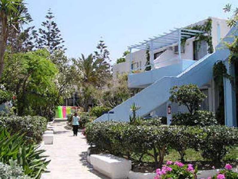 Adele Beach Hotel - foto 1