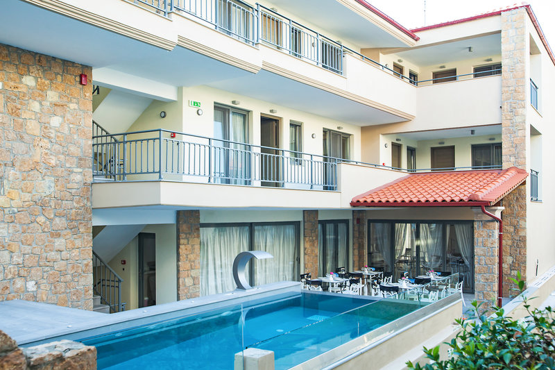 Core Hotel - foto 1