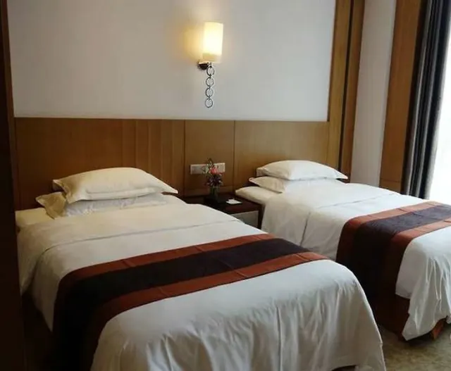 Manhattan Hotel - photo 3