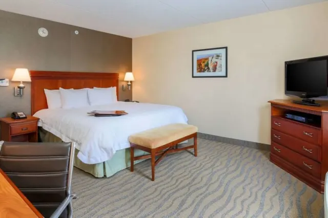 Hampton Inn & Suites Poughkeepsie - photo 4