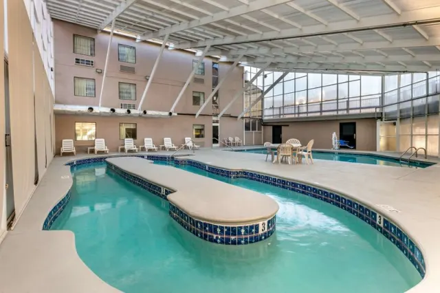 Sleep Inn & Suites - foto 4