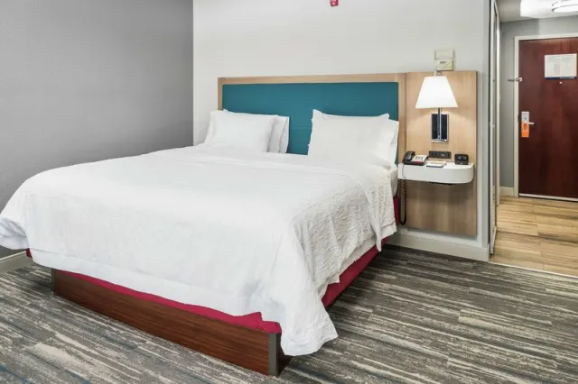 Hampton Inn Wilson Downtown - फ़ोटो 2