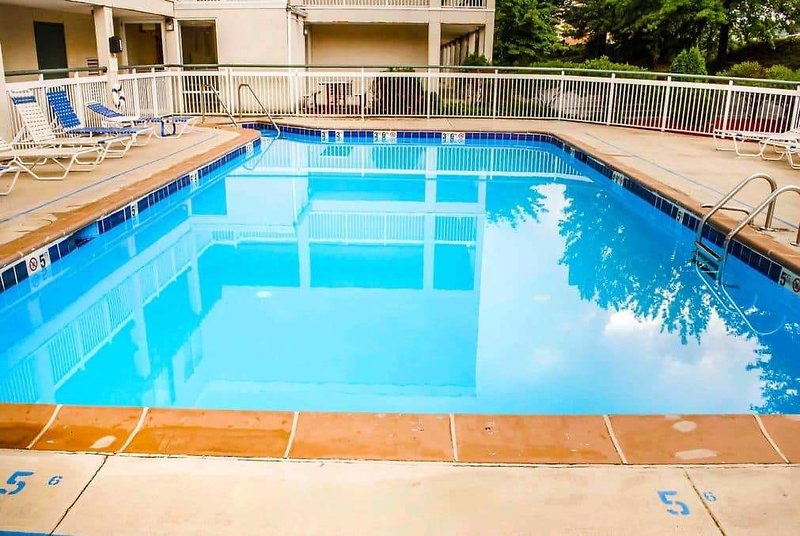 Super 8 by Wyndham New Cumberland - photo 1