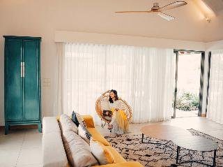 Mythic Suites & Villas - photo 2