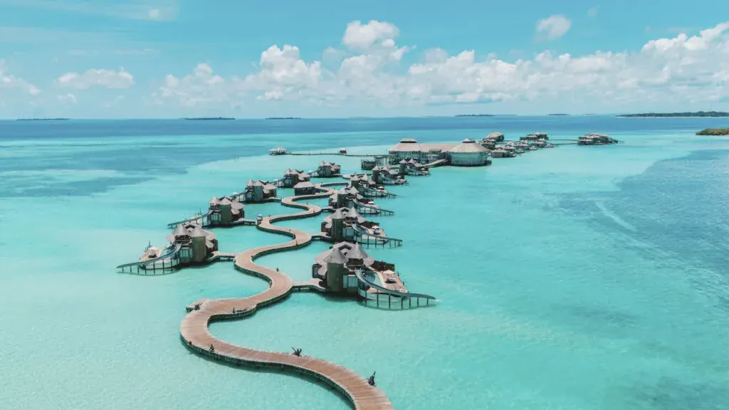 Maldives Villas vs Luxury Hotel Suites: Which Is Better Value